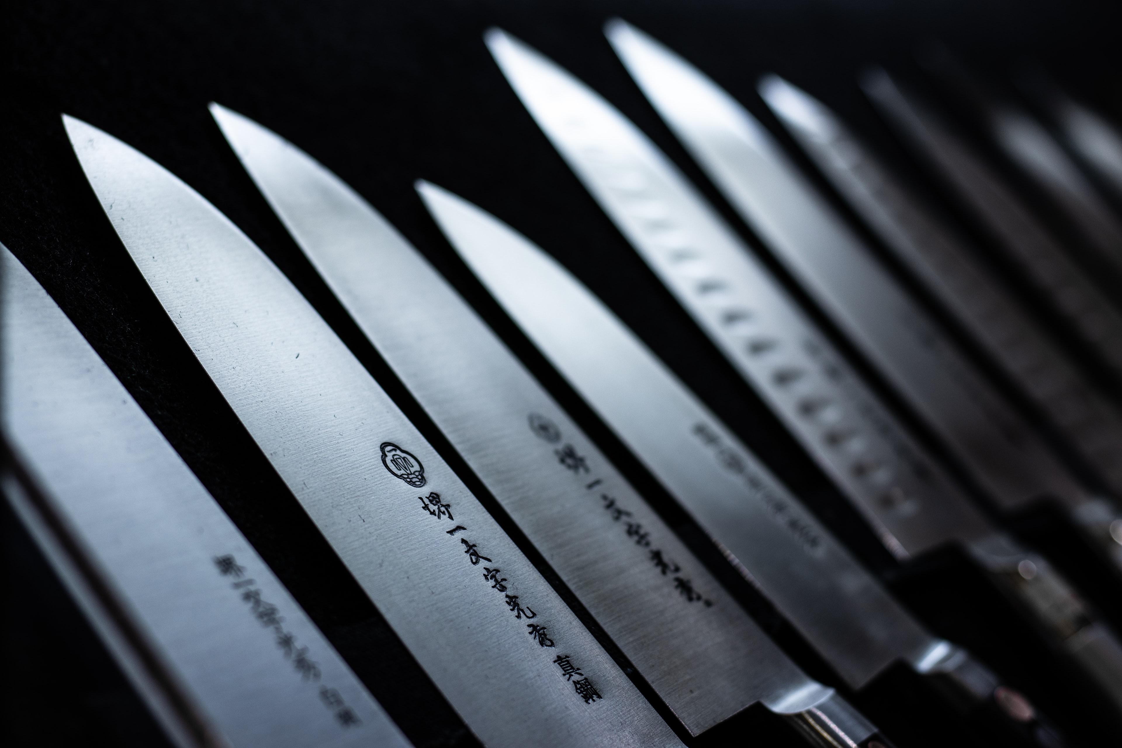 Nožířské oceli –⁠ znáš jejich vlastnosti a výhody?