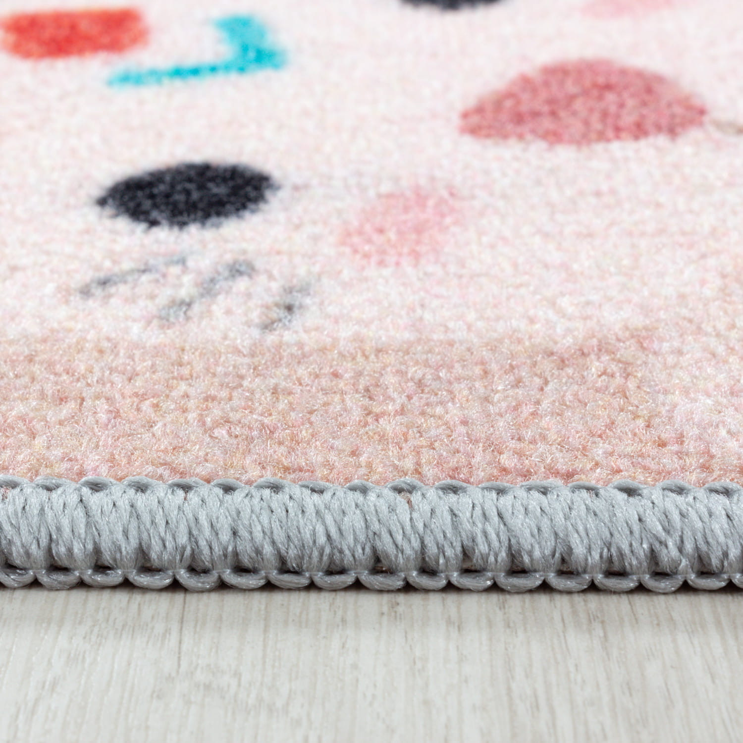 Detský protišmykový koberec Play triedy sivý