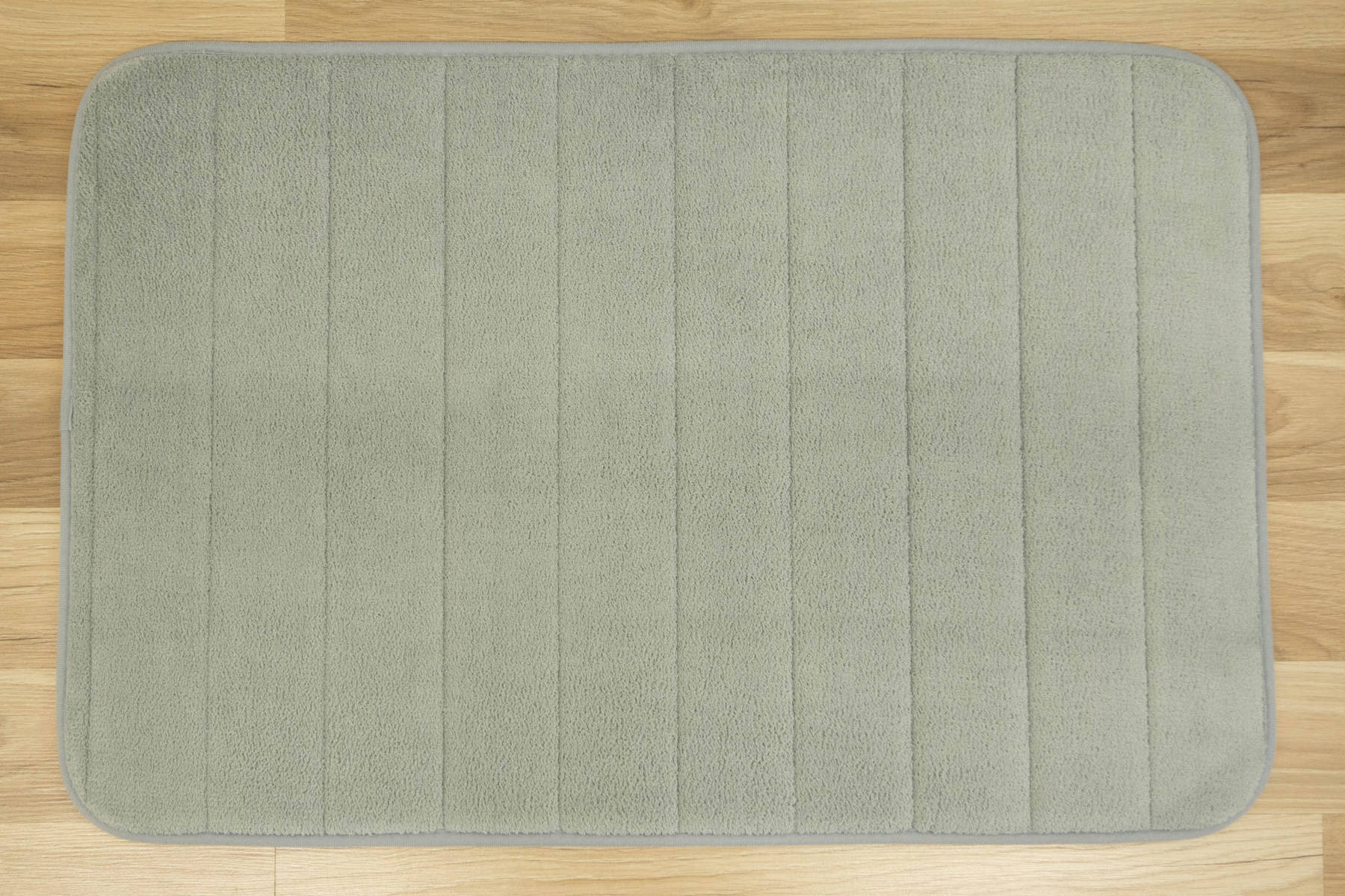 Koupelnový kobereček Coral Velvet světle šedý
