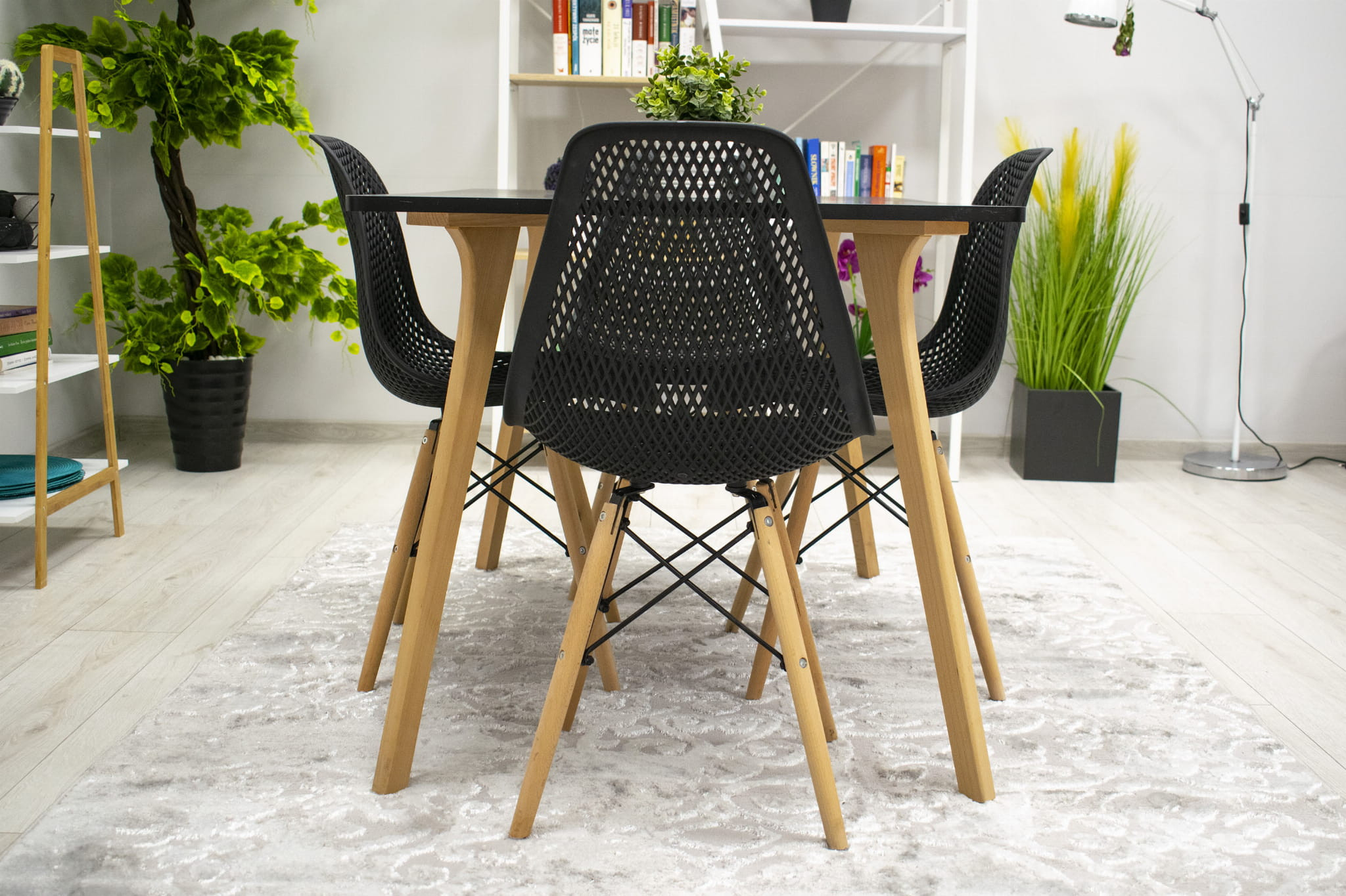 Set tří jídelních židlí MARO černé (hnědé nohy) (3ks)