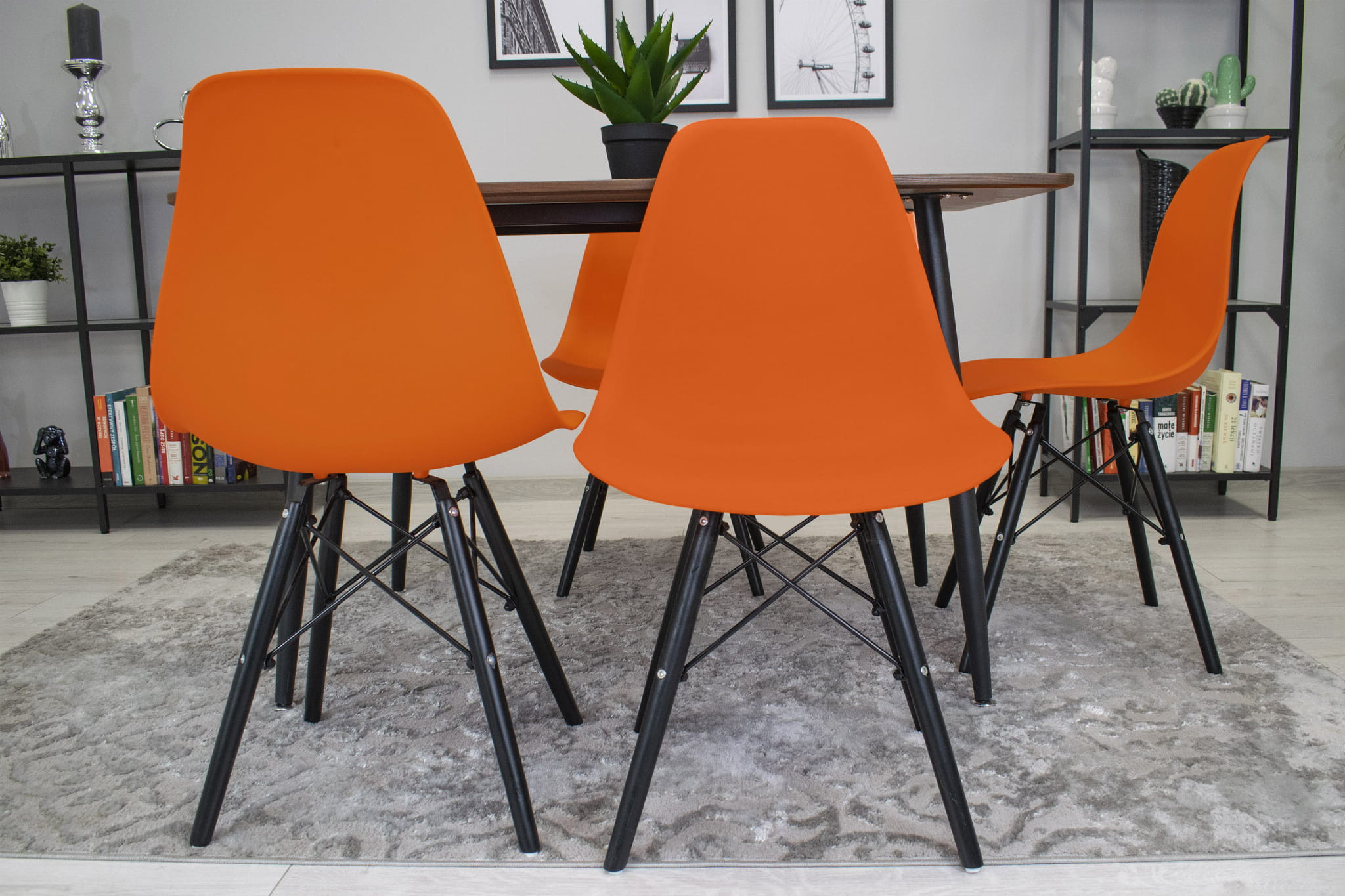 Set tří jídelních židlí OSAKA oranžové (černé nohy) 3ks