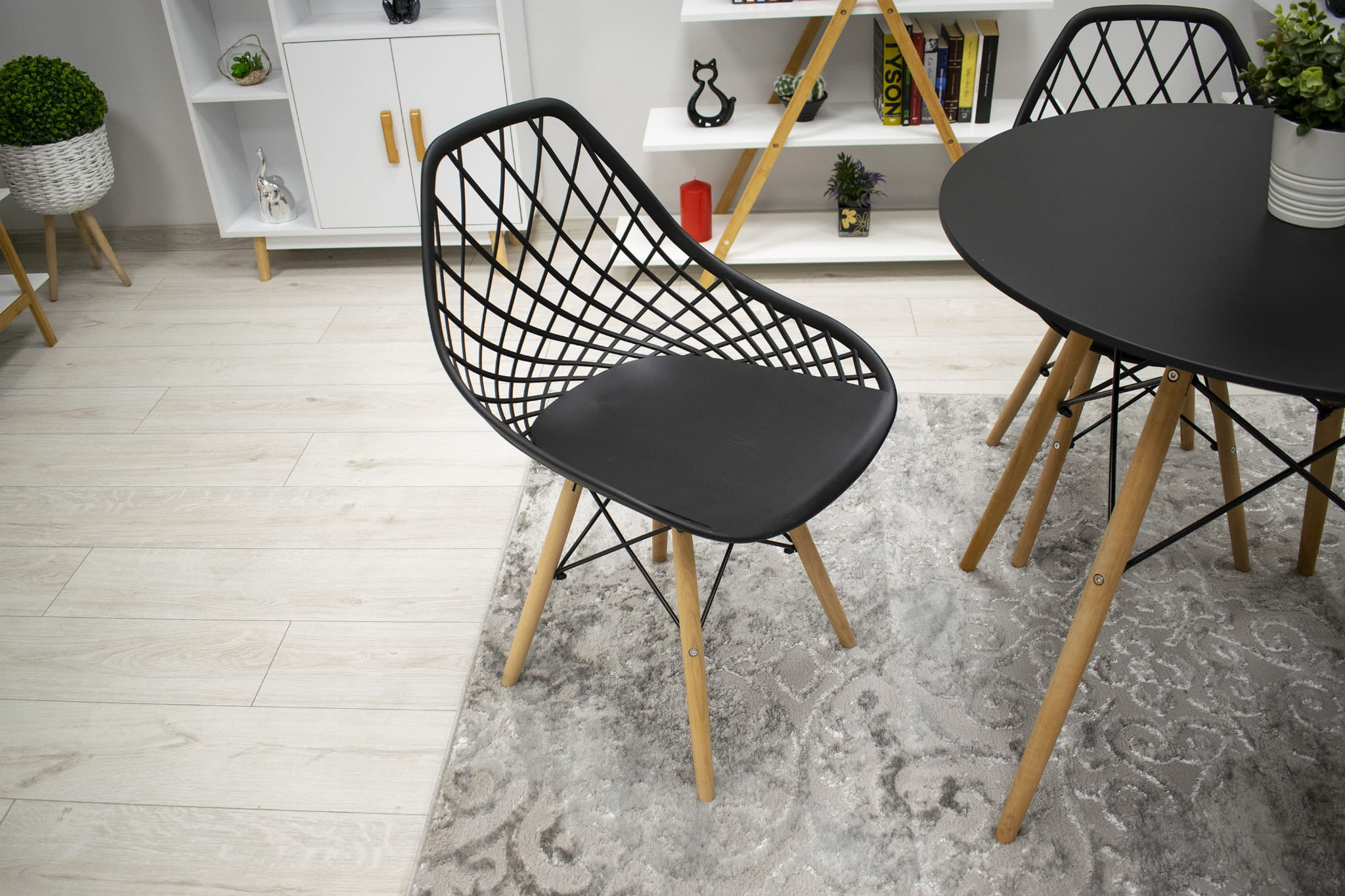 Set tří jídelních židlí SAKAI černé (hnědé nohy) (3ks)