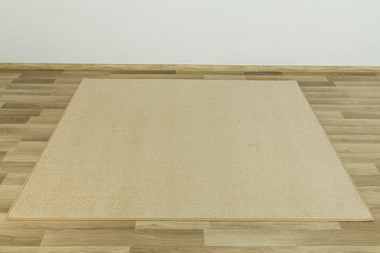 Metrážový koberec Dynasty 70 tmavě béžový