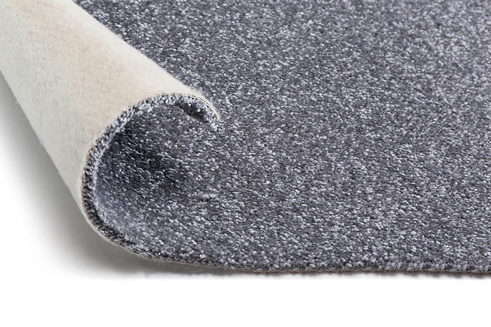 Metrážny koberec TRESOR sivý