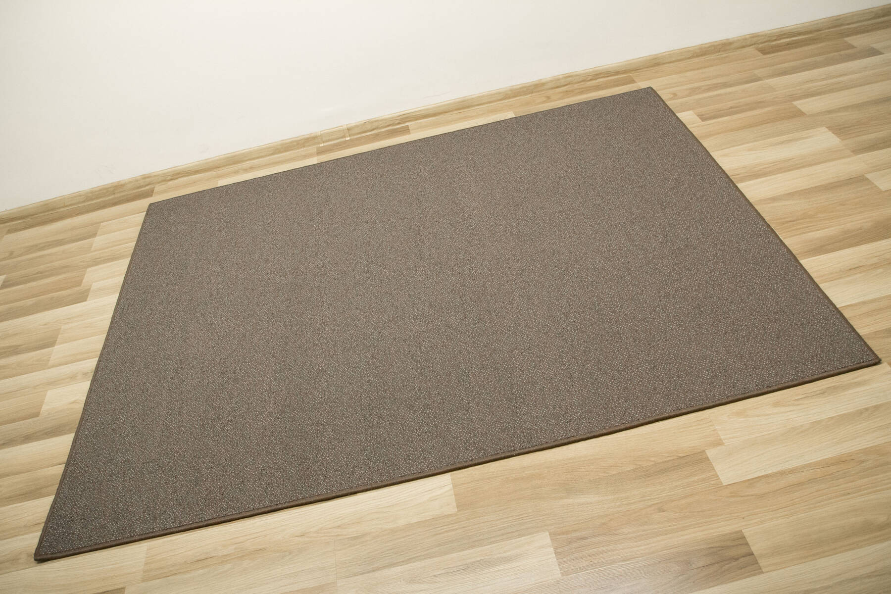 Metrážový koberec Pacific 92 hnědý / šedý