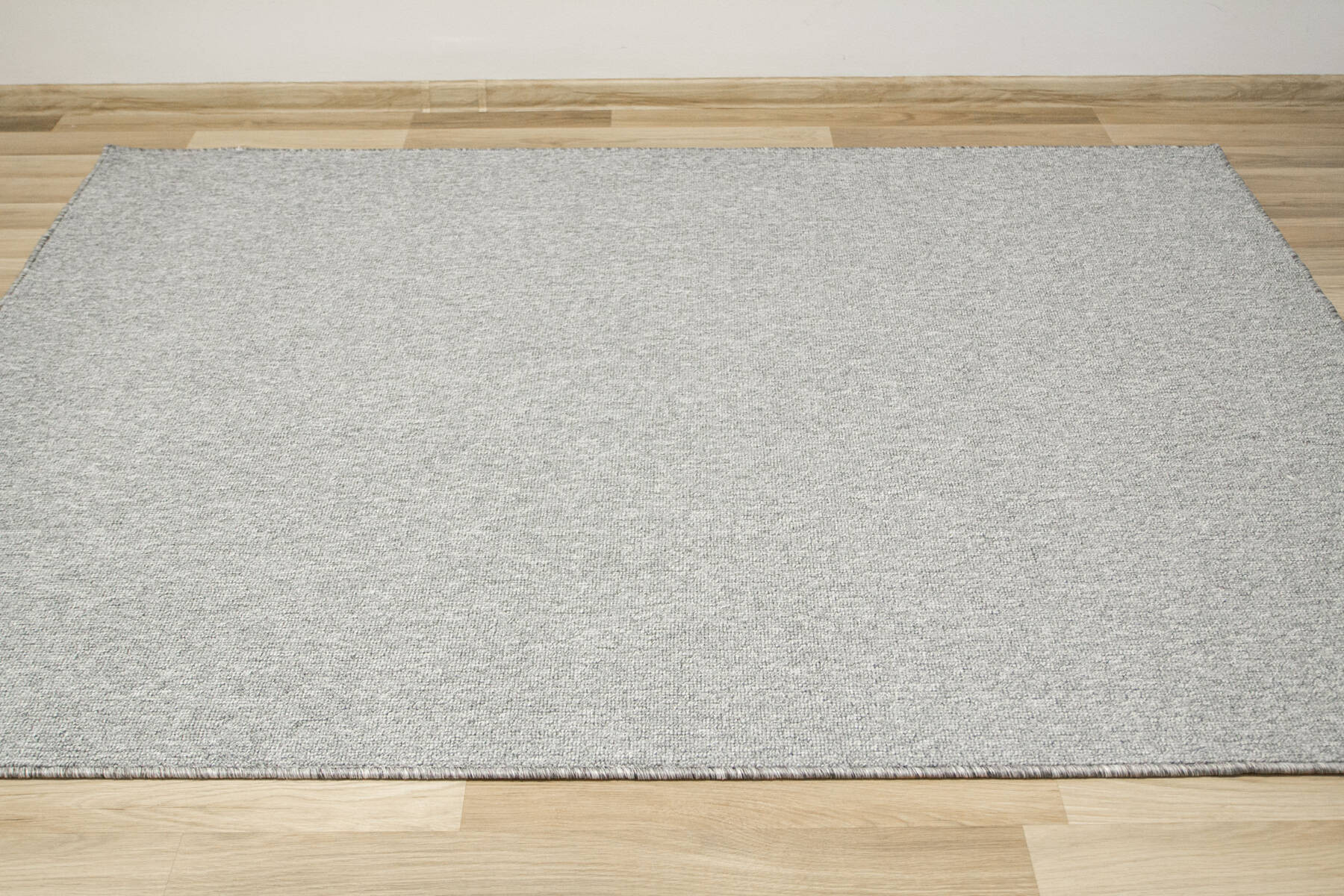 Metrážny koberec Debut 73 - šedý