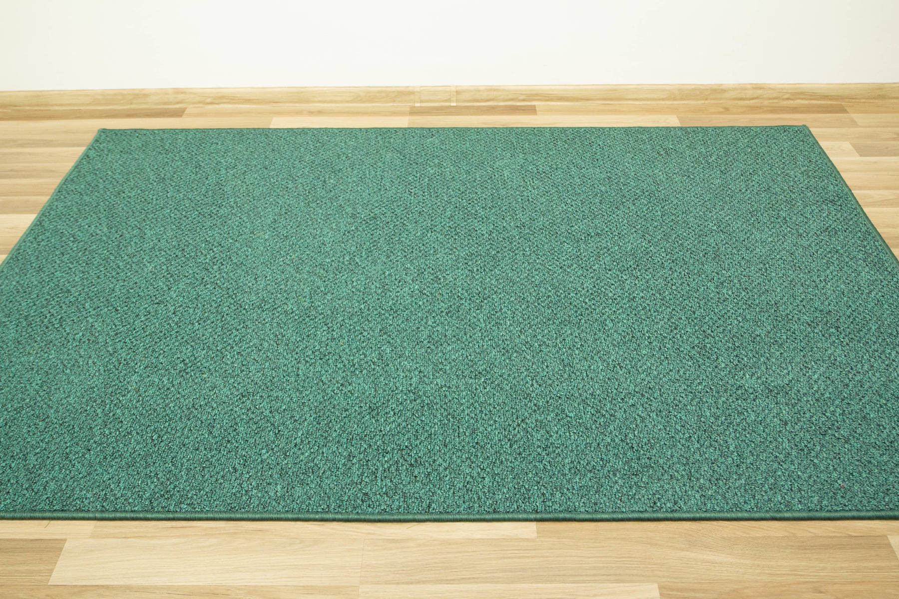 Metrážový koberec Stockholm 42 lahvově zelený