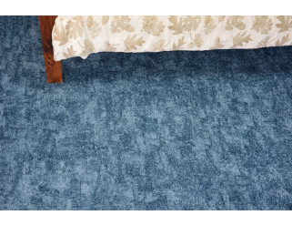 Metrážny koberec POZZOLANA modrý