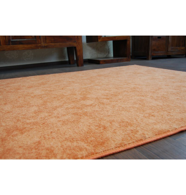 Metrážový koberec SERENADE pomerančový