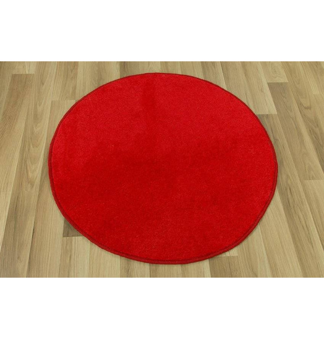 Okrúhly červený koberec 360