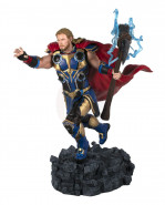 Thor: Love and Thunder Gallery Deluxe PVC socha Thor 23 cm