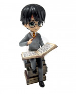 Harry Potter socha Harry and the Pile of Spell Book 21 cm