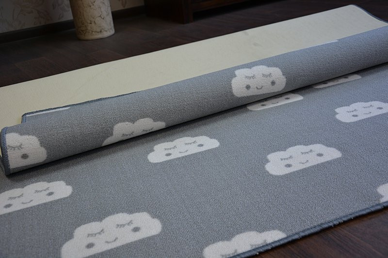 Detský protišmykový koberec CLOUDS sivý