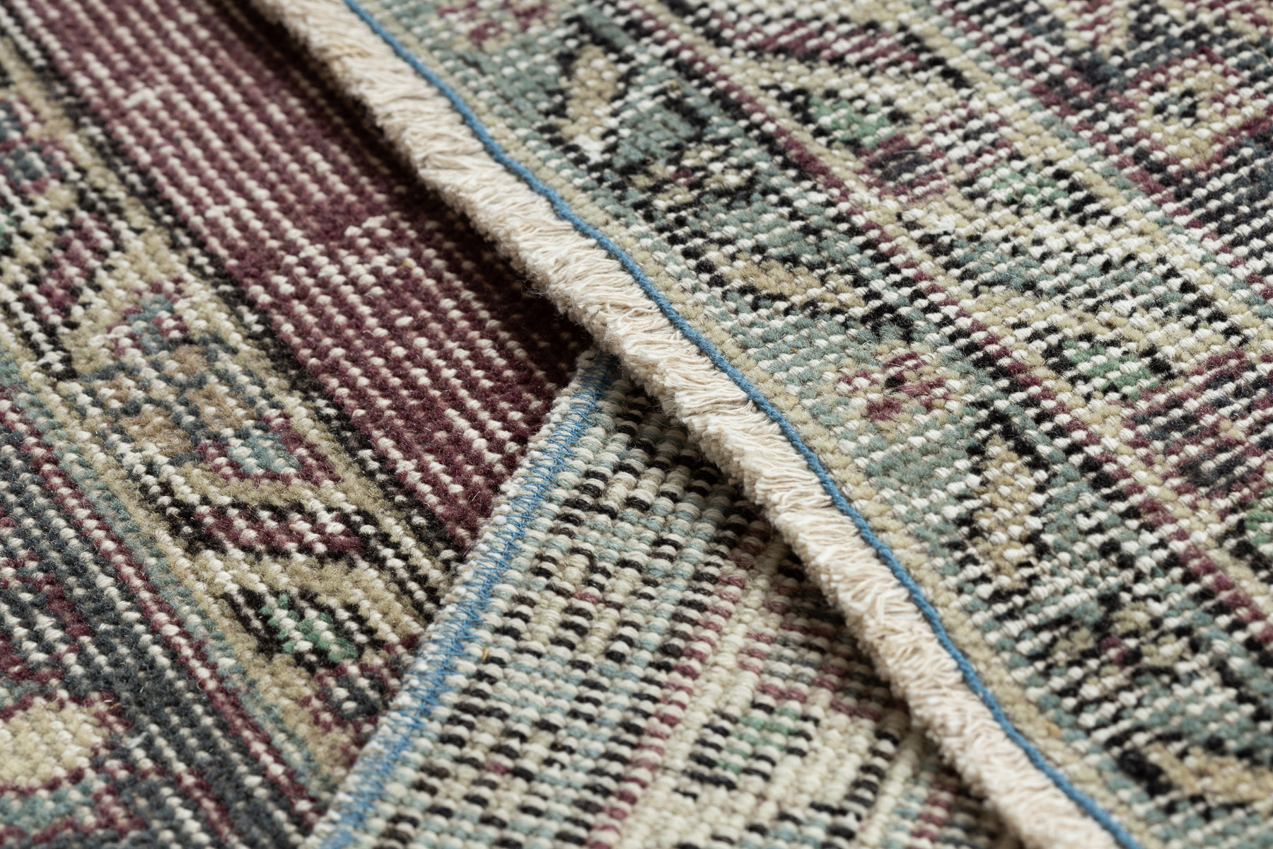 Ručne tkaný vlnený koberec Vintage 10169 rám / ornament, modrý / červený