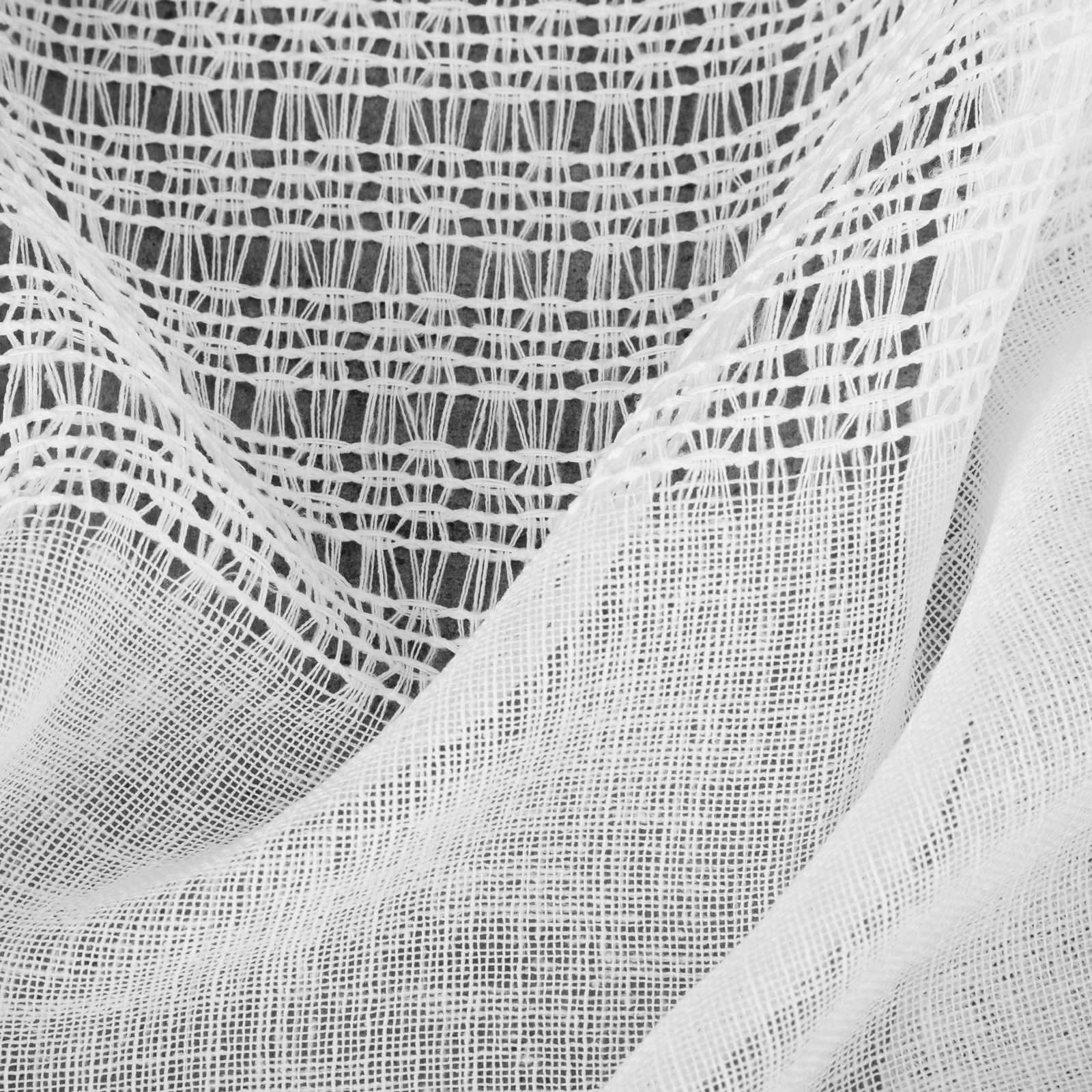 Hotová záclona VICKY bílá - na průchodkách