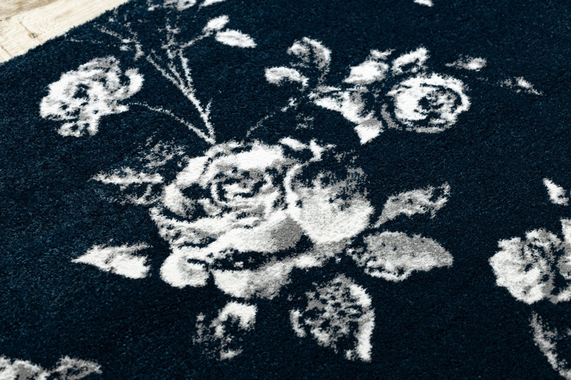 Koberec GNAB 60642734 kvety ruže granát / biely