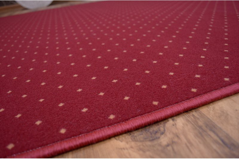 Metrážový koberec AKTUA bordový