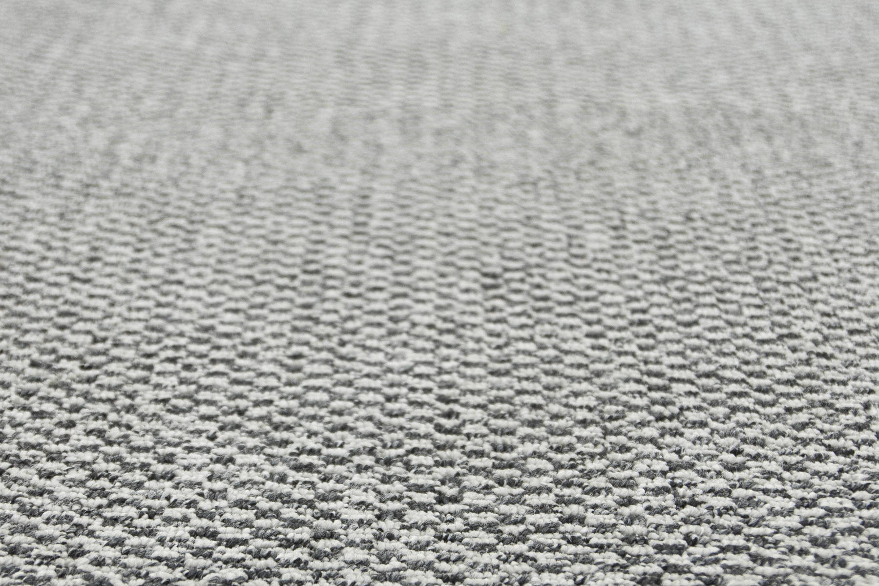 Metrážny koberec Cannon 75 tmavosivý / sivý