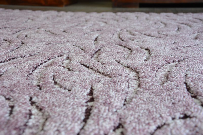Metrážový koberec IVANO fialový
