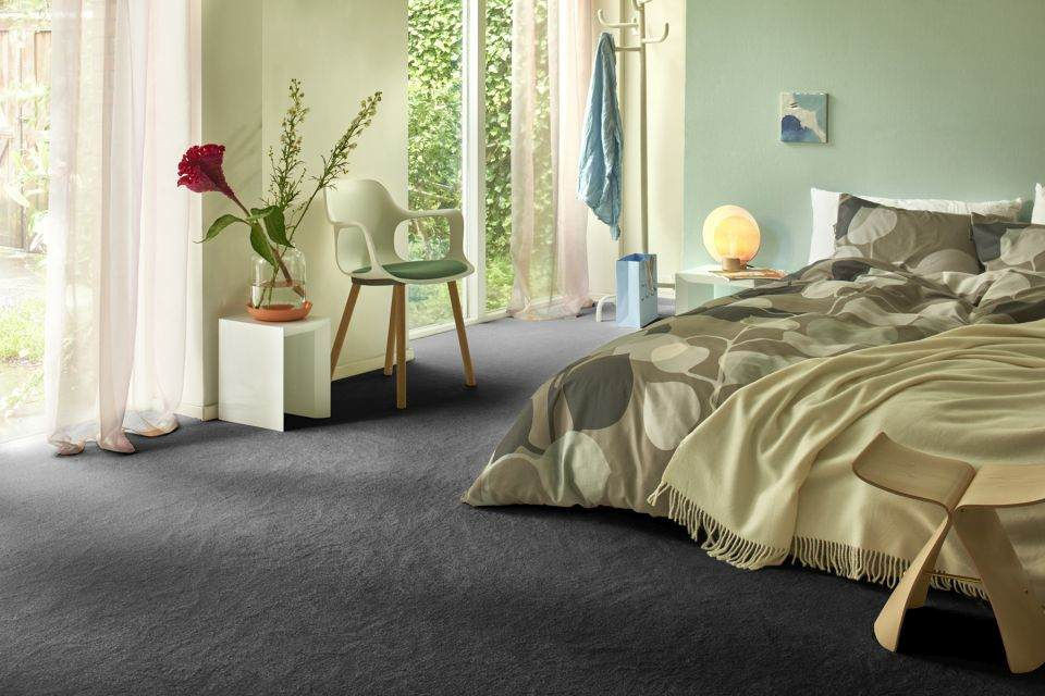 Metrážny koberec KAI sivý SEDNA
