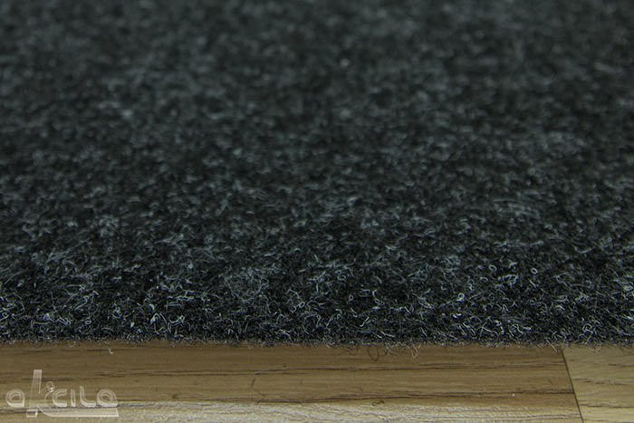 Metrážny koberec Lindau 50 čierny