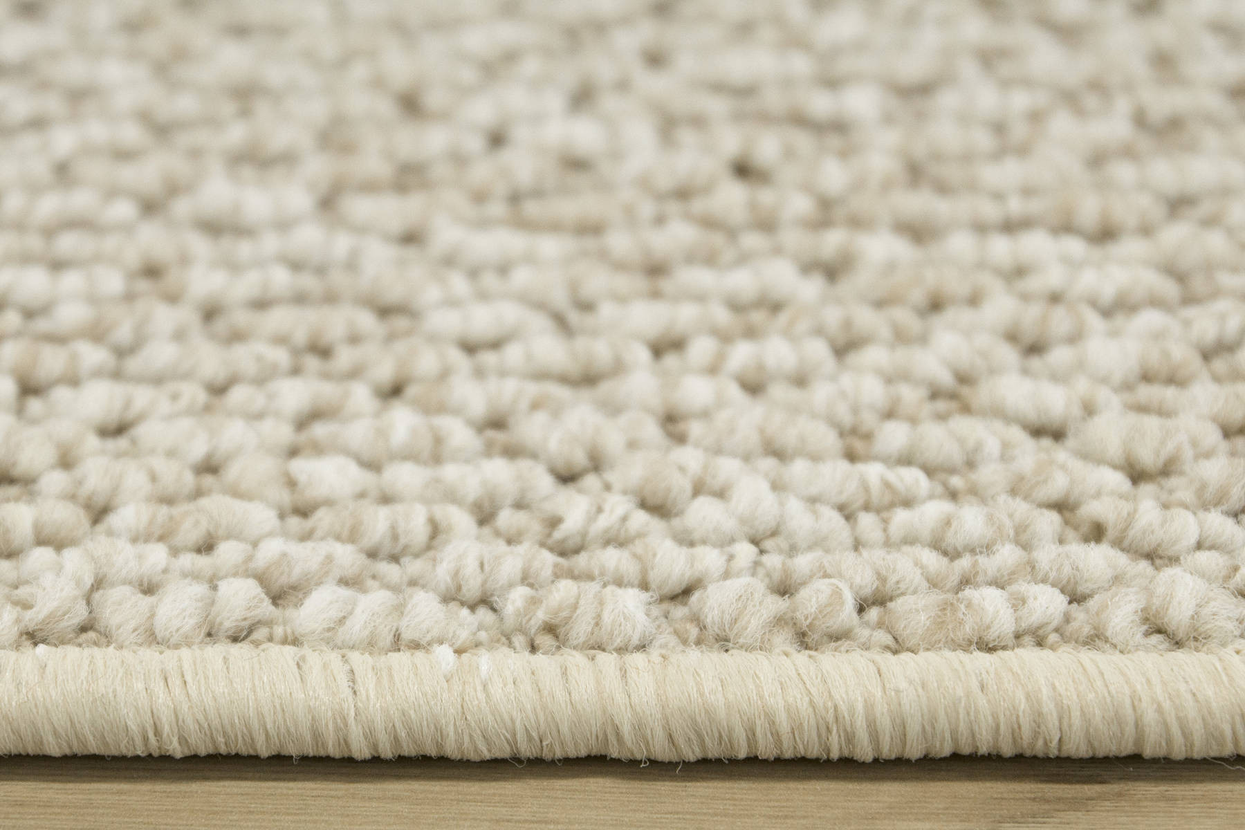Metrážny koberec New Topaz 60 pieskový / béžový
