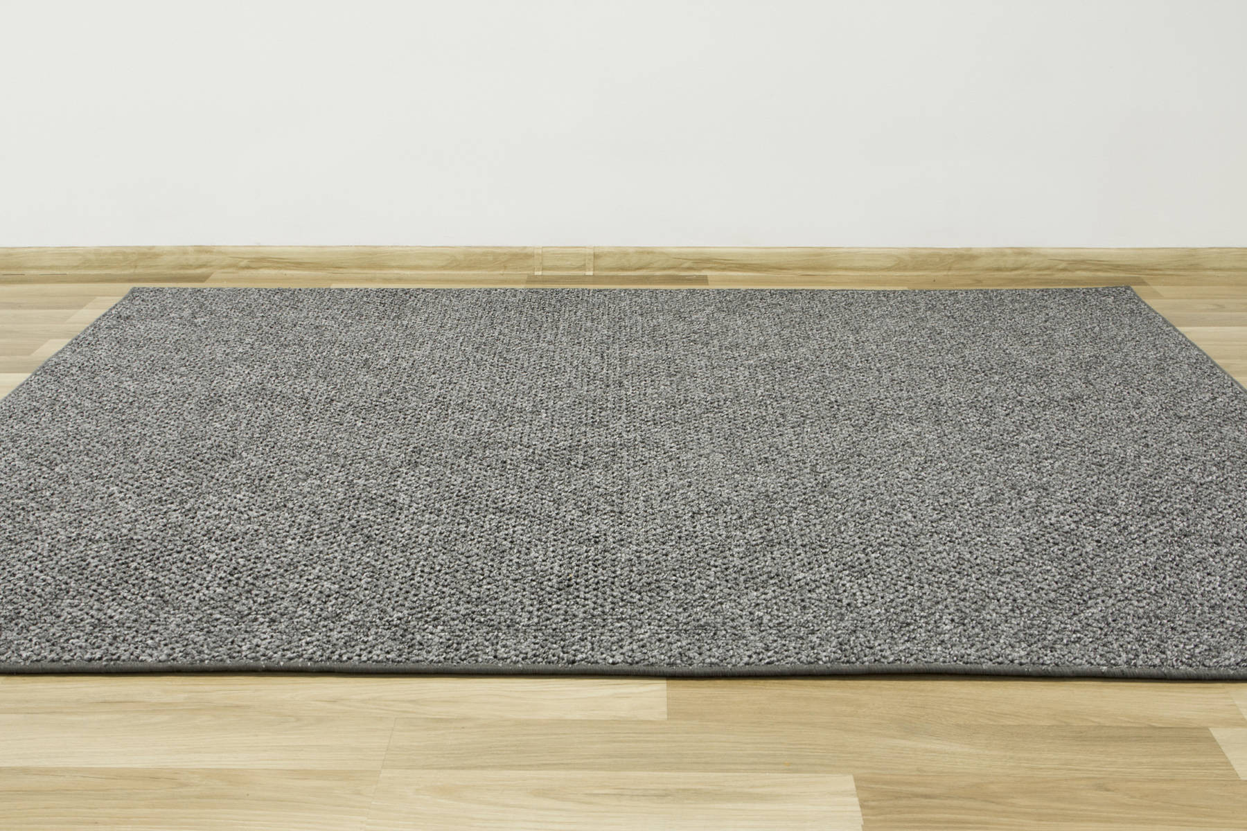 Metrážový koberec New Topaz 73 šedý