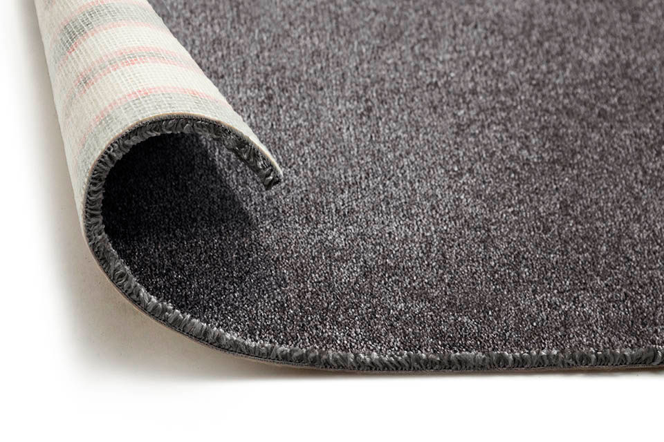 Metrážový koberec OMPHALE černý