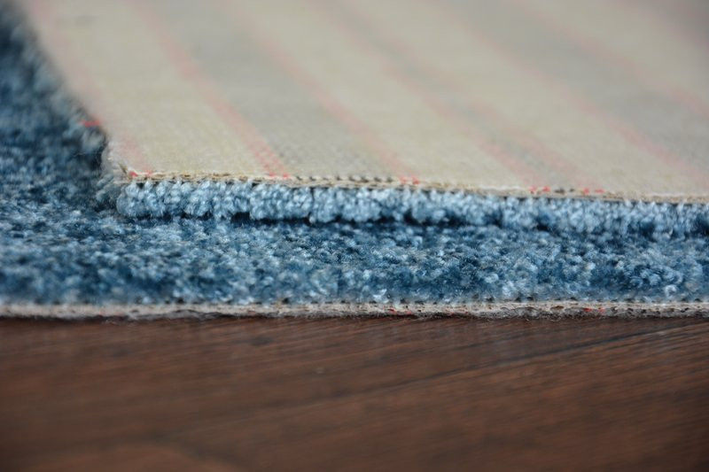 Metrážový koberec POZZOLANA modrý