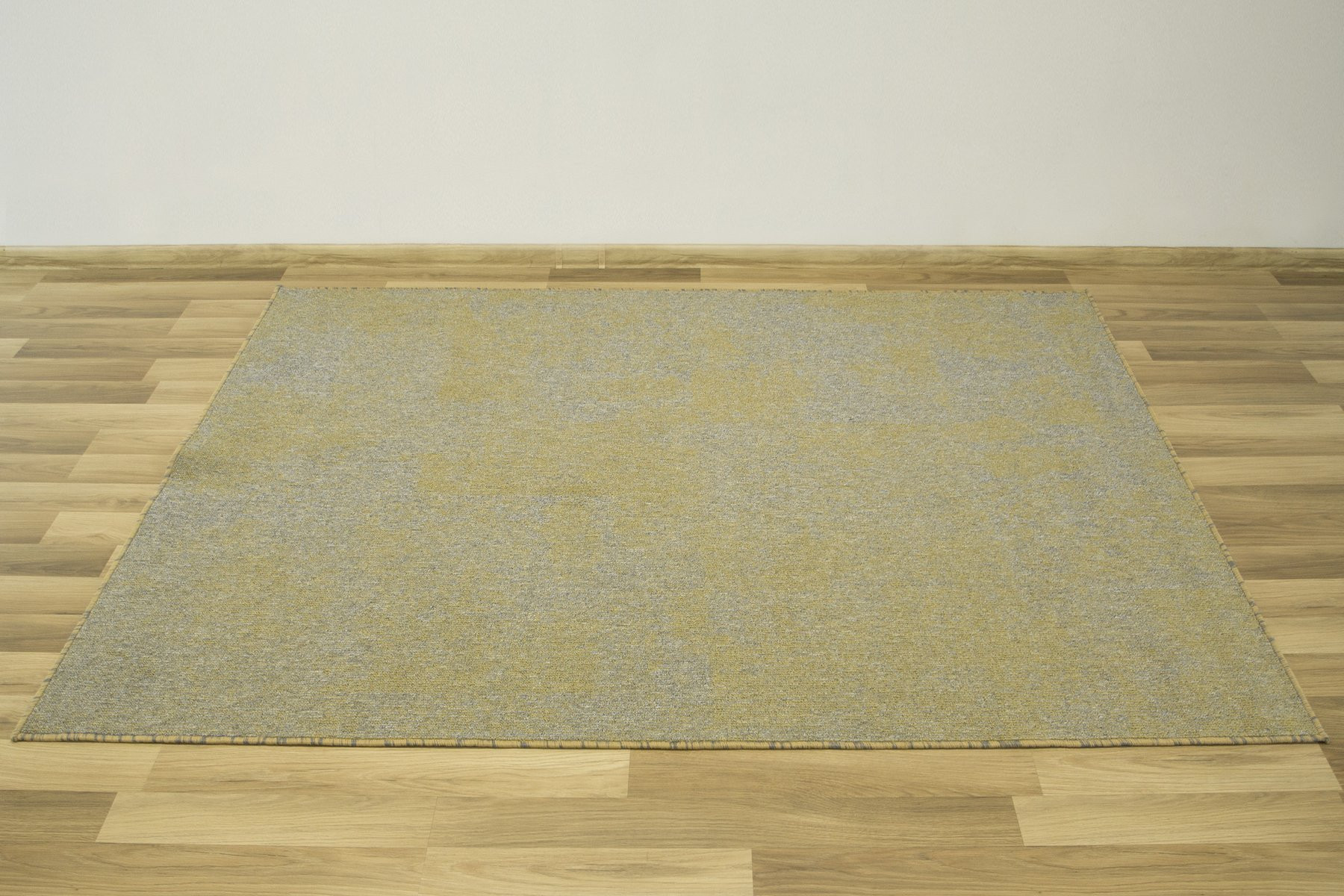 Metrážový koberec Serenity 20 šedý / hořčičný / zlatý