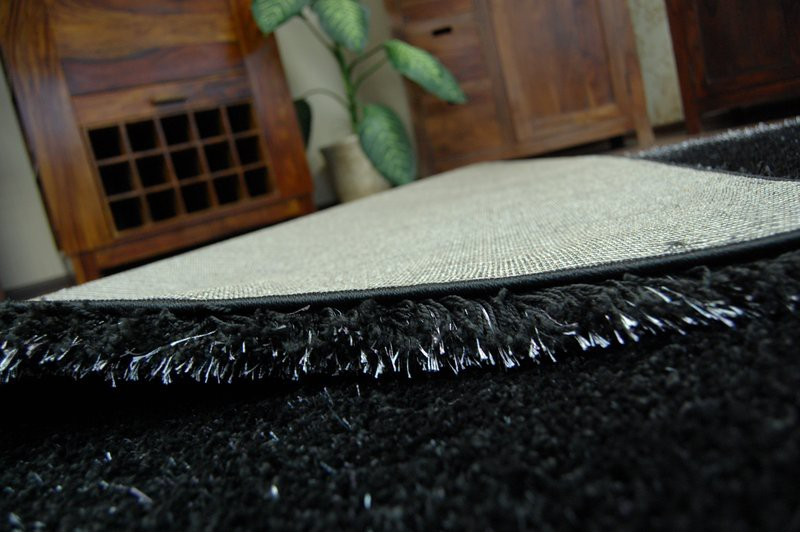 Metrážový koberec Shaggy NARIN černý meloun