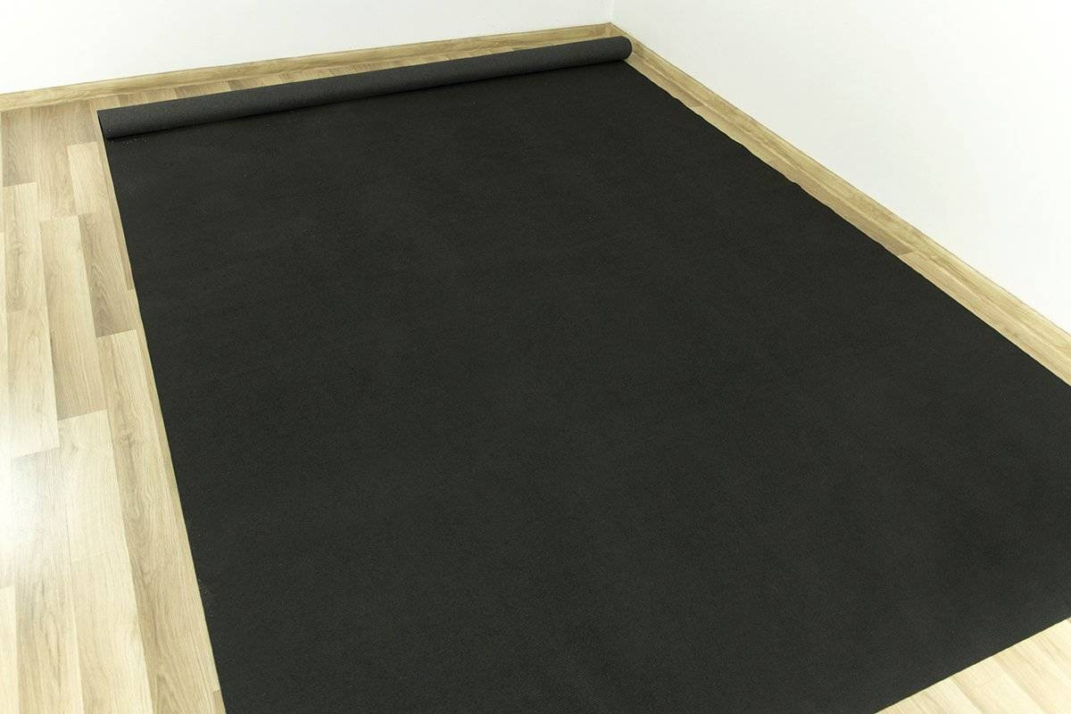 Metrážový koberec Star bez filcu 77 černý