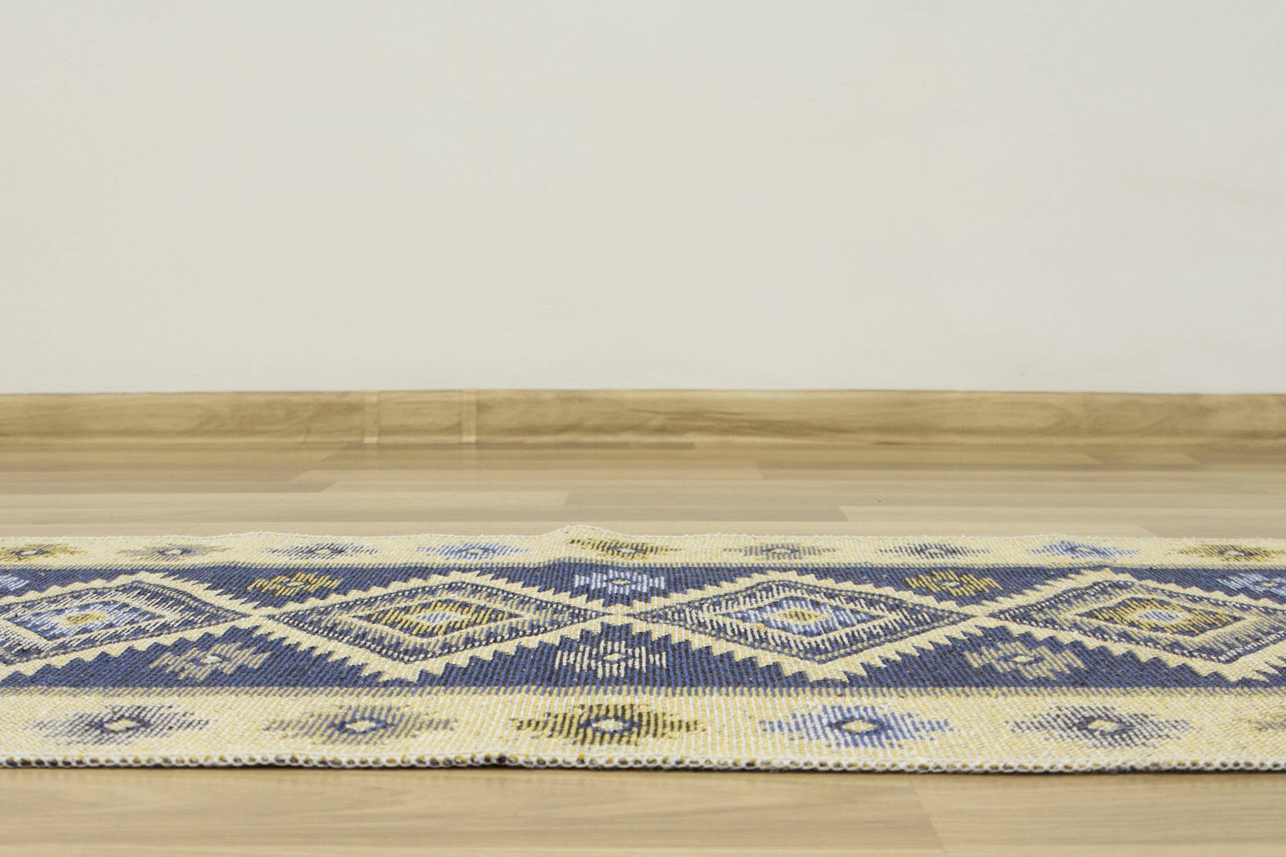Oboustranný koberec / běhoun Kilim Romby modrý