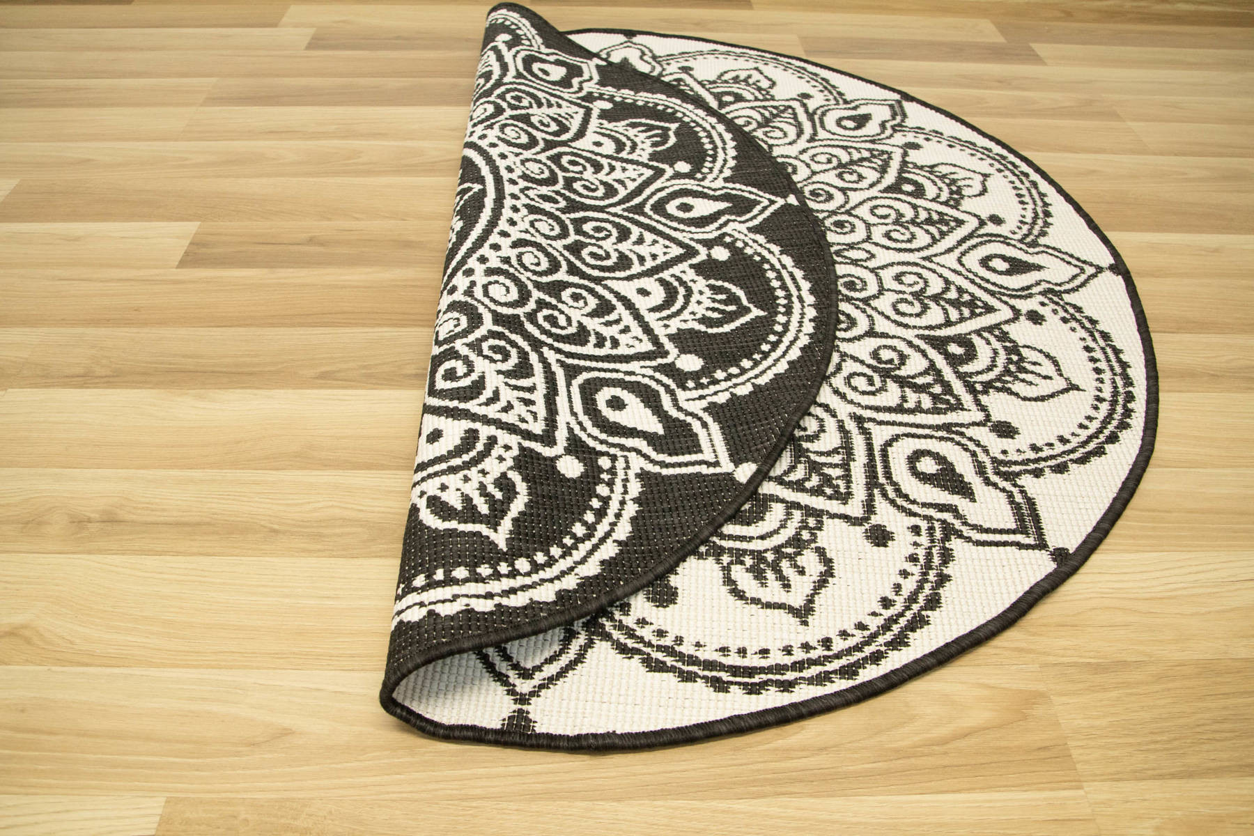 Šnúrkový obojstranný koberec Brussels 205333/10110 antracitový / krémový kruh