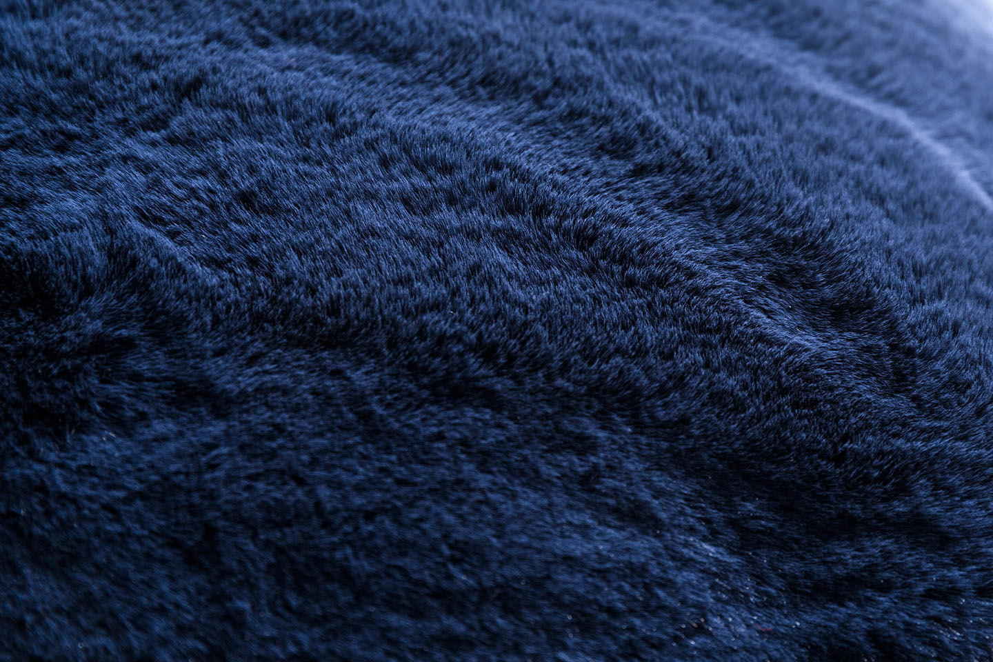 Vankúš MOYO 1 - tmavo modrý