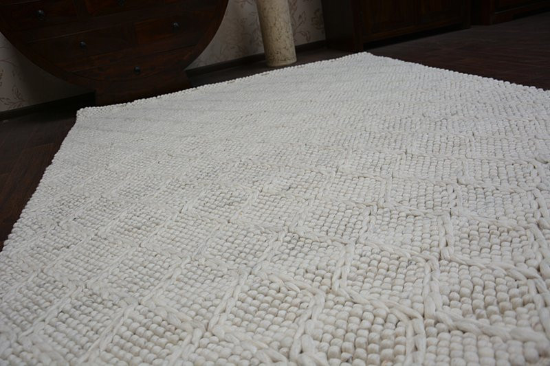 Vlnený koberec HILLS 93520 slonia kosť