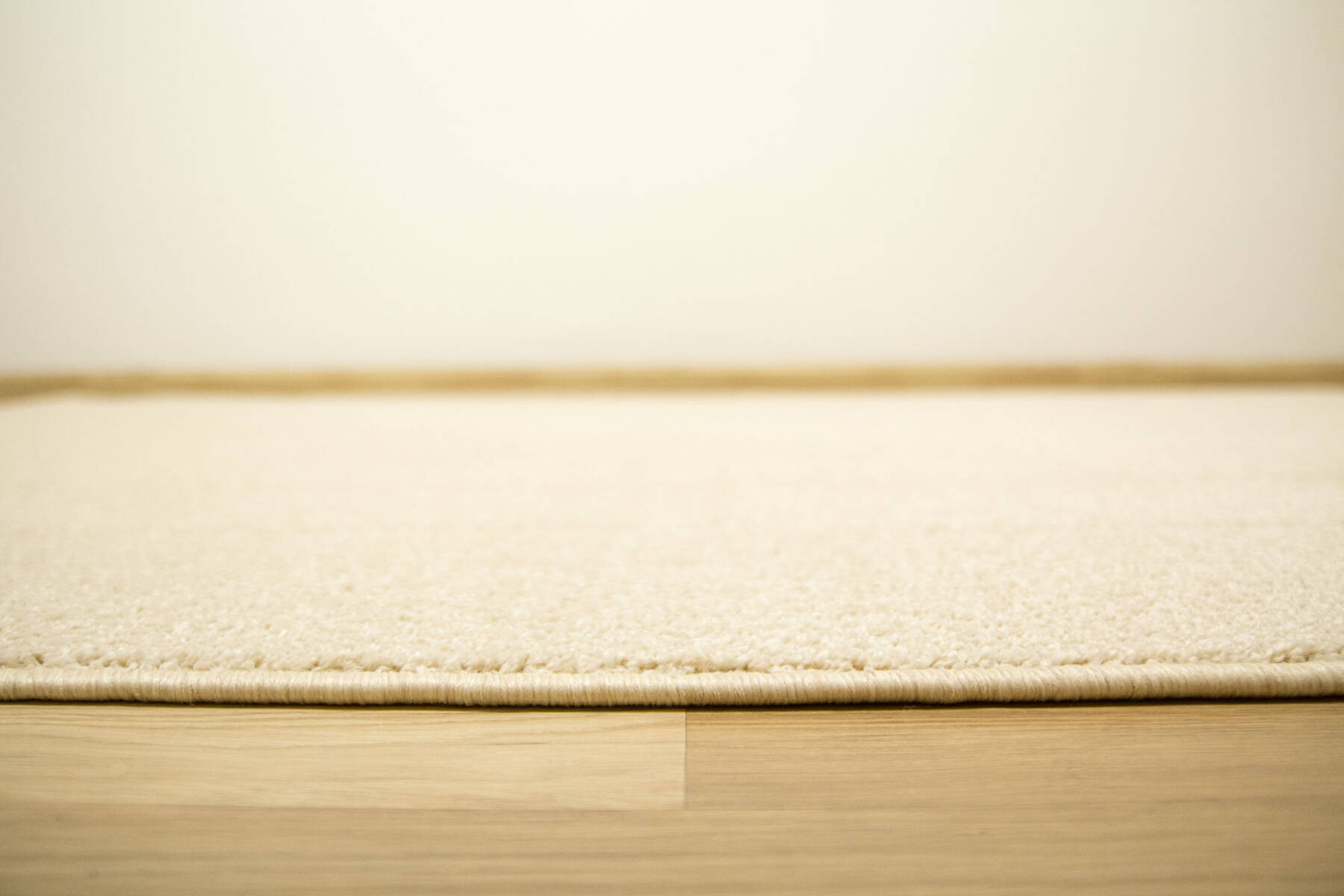 Metrážny koberec Birch 62 krémový / béžový
