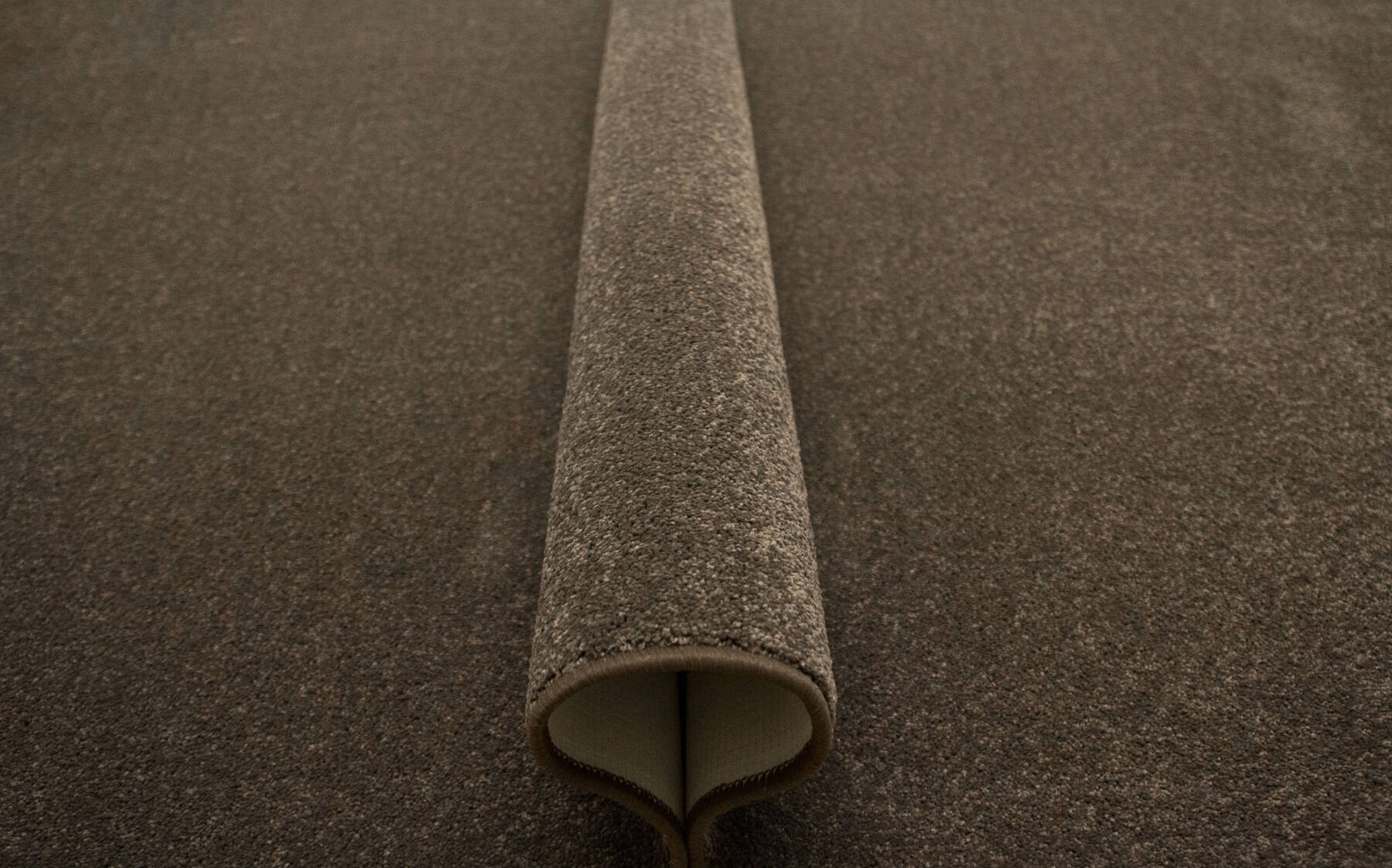 Metrážny koberec Carousel 175 hnedý 