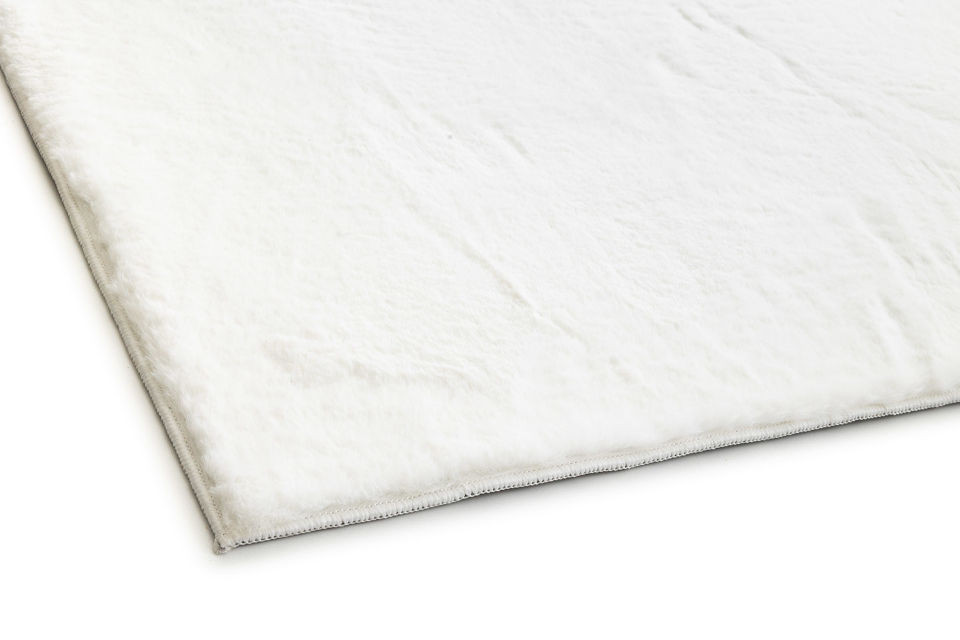 Metrážový koberec NELIA bílý