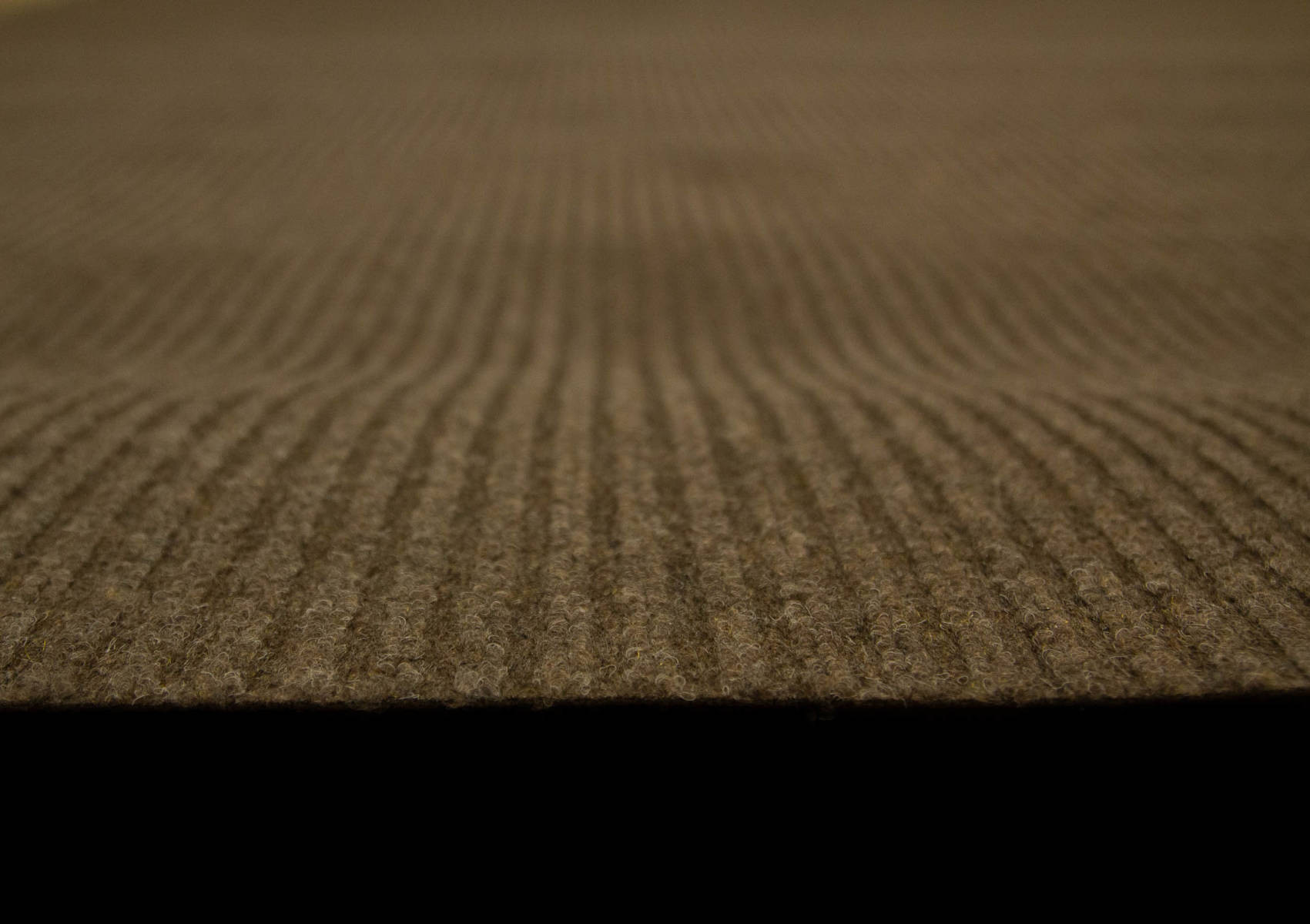 Metrážny koberec Duo 93 hnedý  