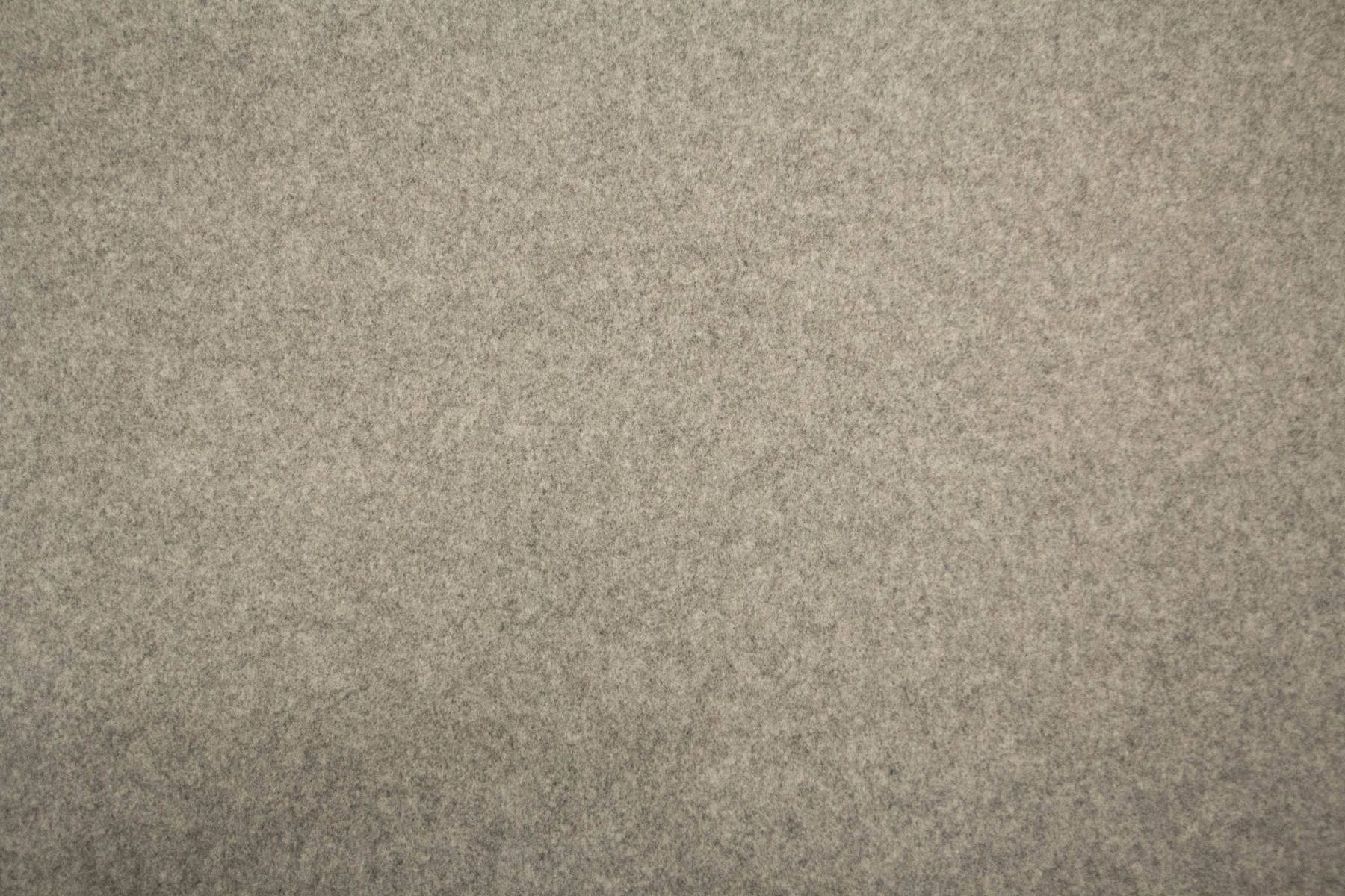 Metrážový koberec Nop Grass 73 světle šedý