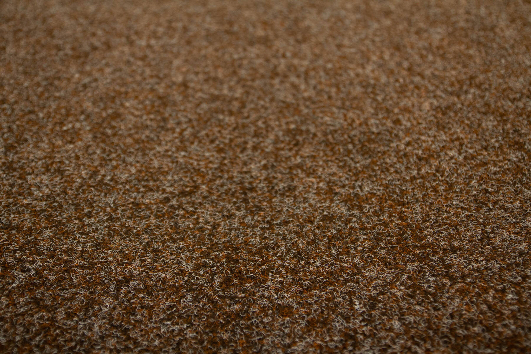 Metrážny koberec do auta Tempo 93 hnedý 