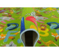 Detský metrážny koberec Alfabet 12 zelený