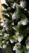 Vianočný stromček borovica strieborná so šiškami De Lux 180cm