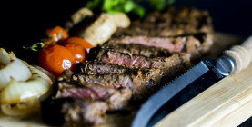 Jak vybrat steakový nůž? Profesionálové radí