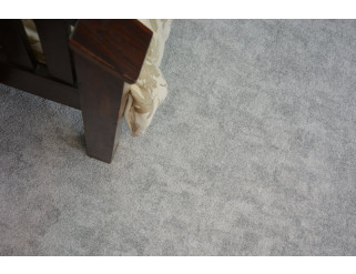 Metrážový koberec POZZOLANA stříbrný