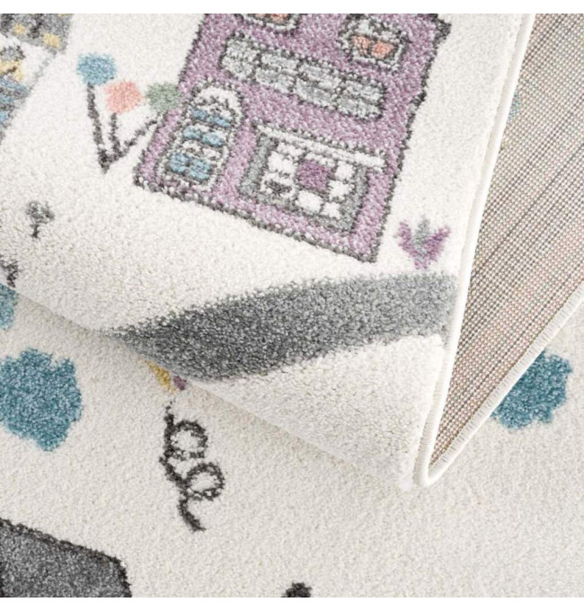 Detský koberec Mesto Anime 9376 krém - Výpredaj (zrkadlový vzor)