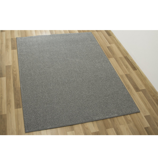 Metrážny koberec Dragon Termo 33631 svetlý sivý
