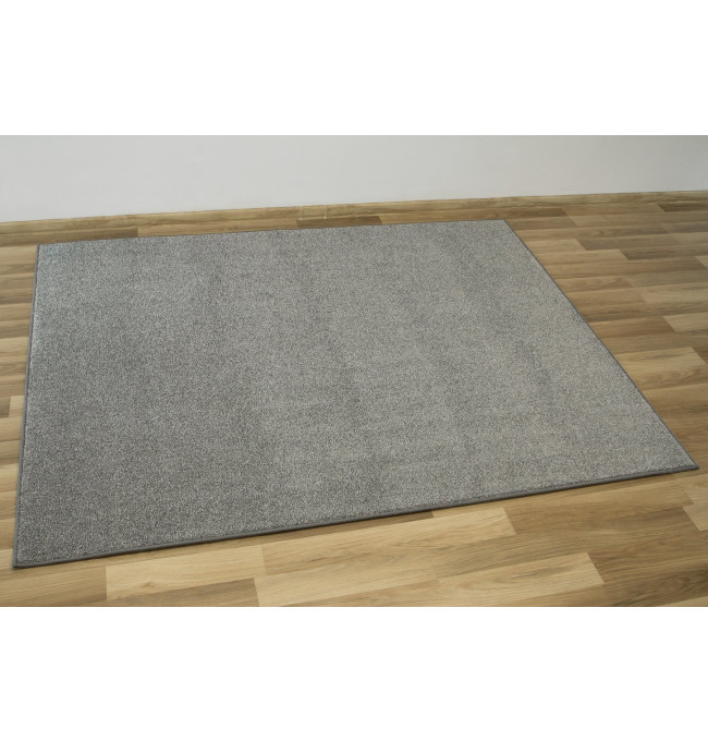 Metrážny koberec Dragon Termo 33631 svetlý sivý