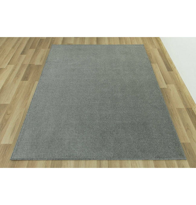 Metrážny koberec Dynasty 75 strieborný